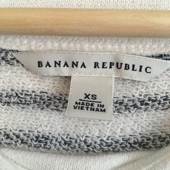Banana Republic Soft Pullover Sweater - Picture 4 of 6